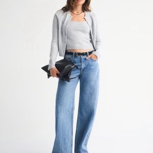 Abercrombie Low Rise Ultra Loose Jean - Size 27